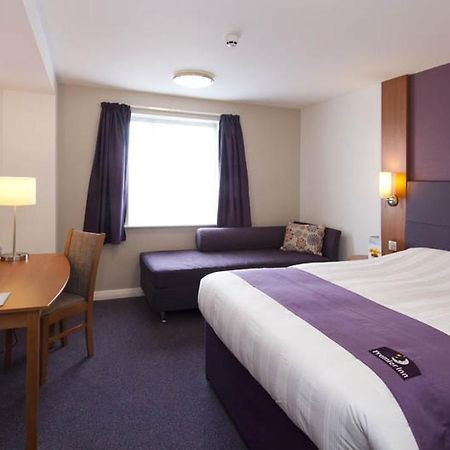 Premier Inn Derry / Londonderry Hotel Exterior foto