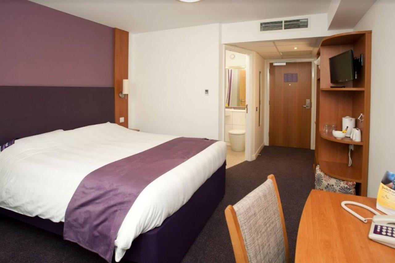 Premier Inn Derry / Londonderry Hotel Exterior foto