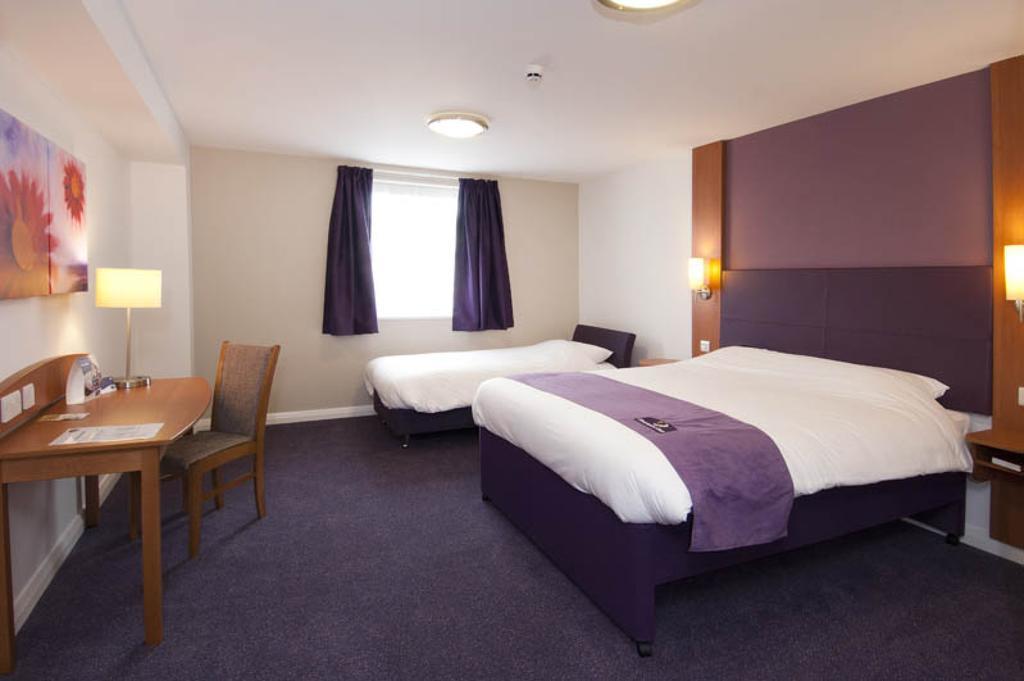 Premier Inn Derry / Londonderry Hotel Zimmer foto