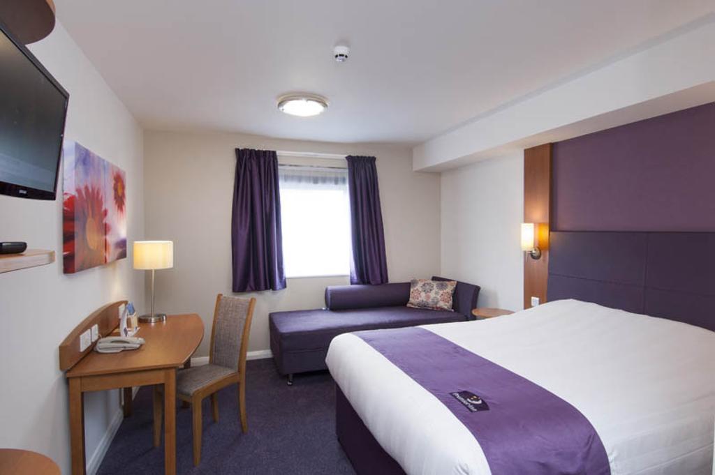 Premier Inn Derry / Londonderry Hotel Zimmer foto