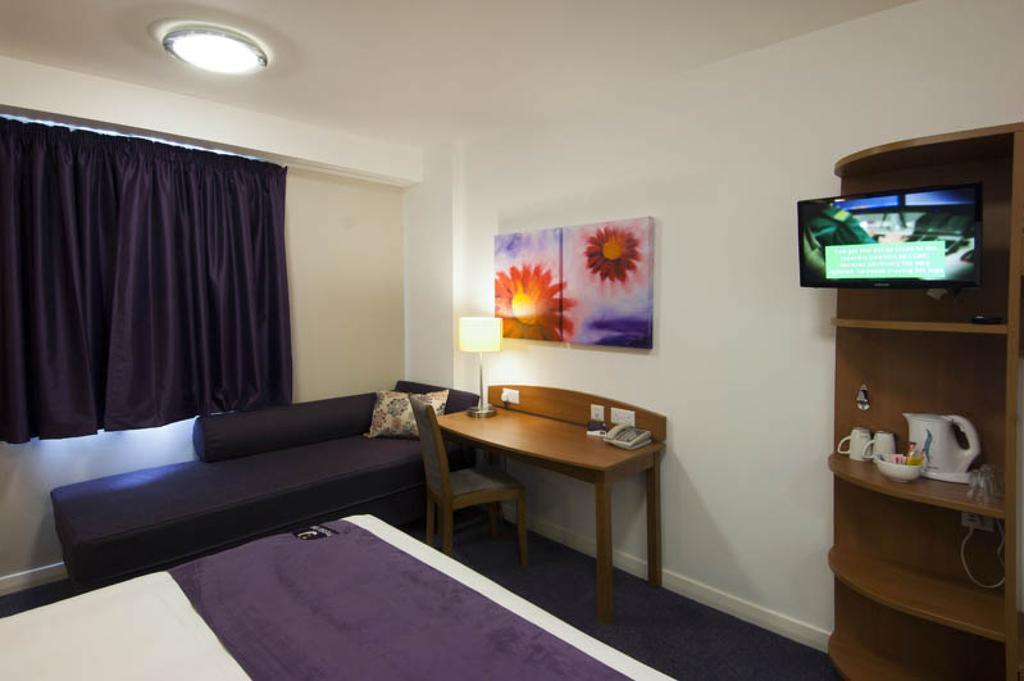 Premier Inn Derry / Londonderry Hotel Exterior foto