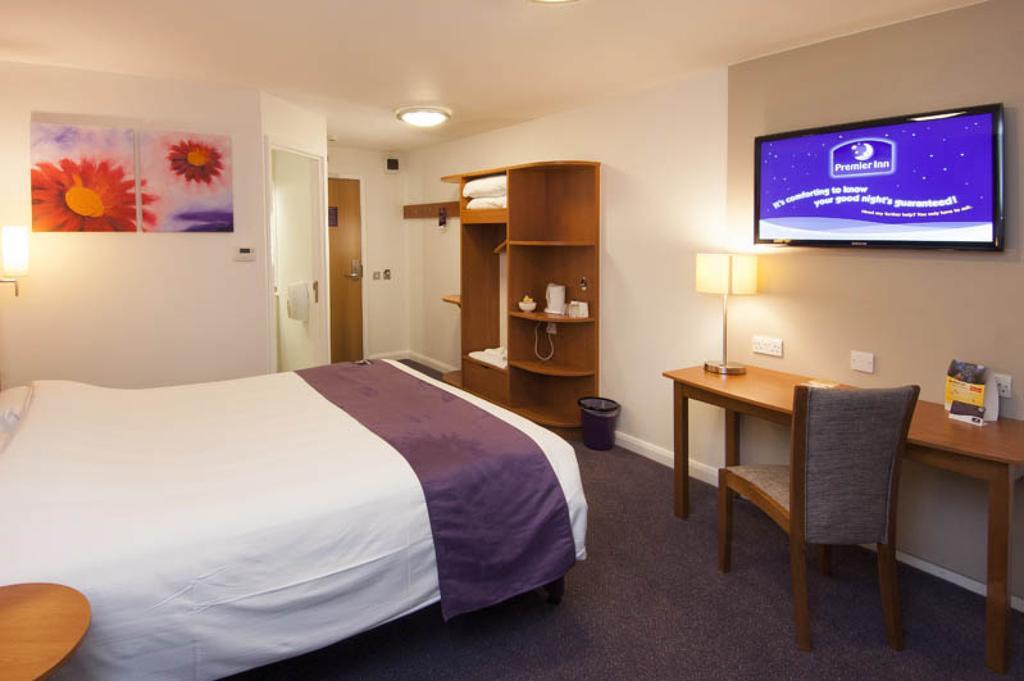Premier Inn Derry / Londonderry Hotel Exterior foto
