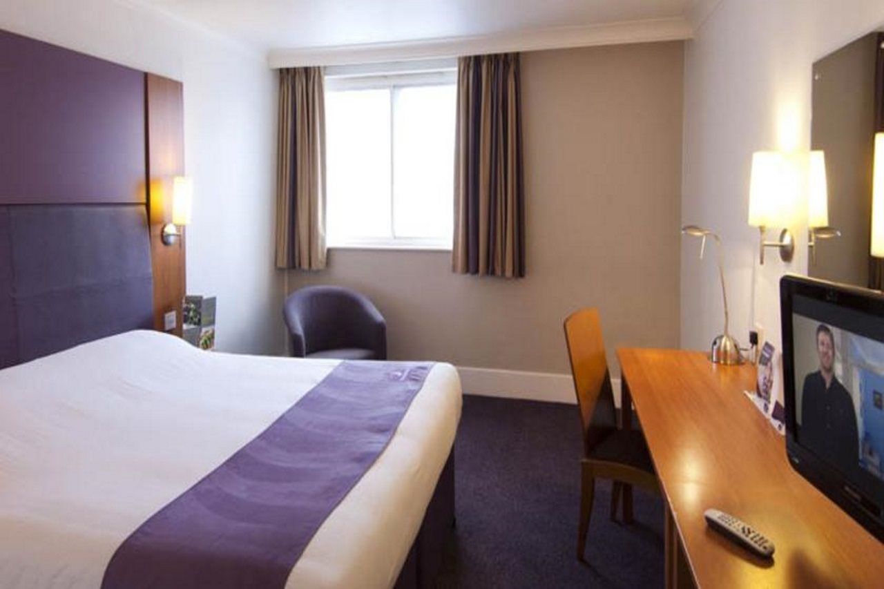 Premier Inn Derry / Londonderry Hotel Exterior foto