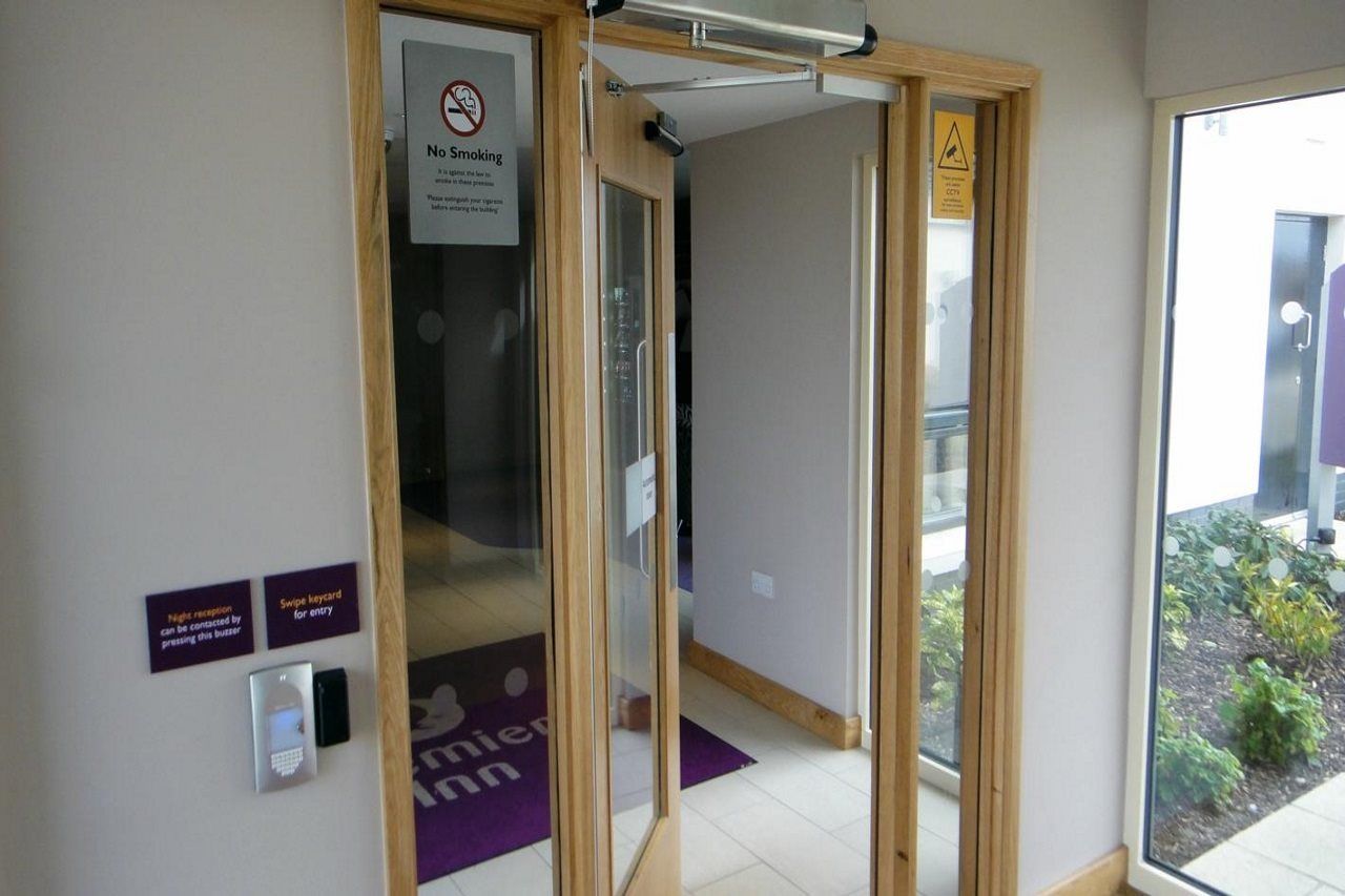 Premier Inn Derry / Londonderry Hotel Exterior foto