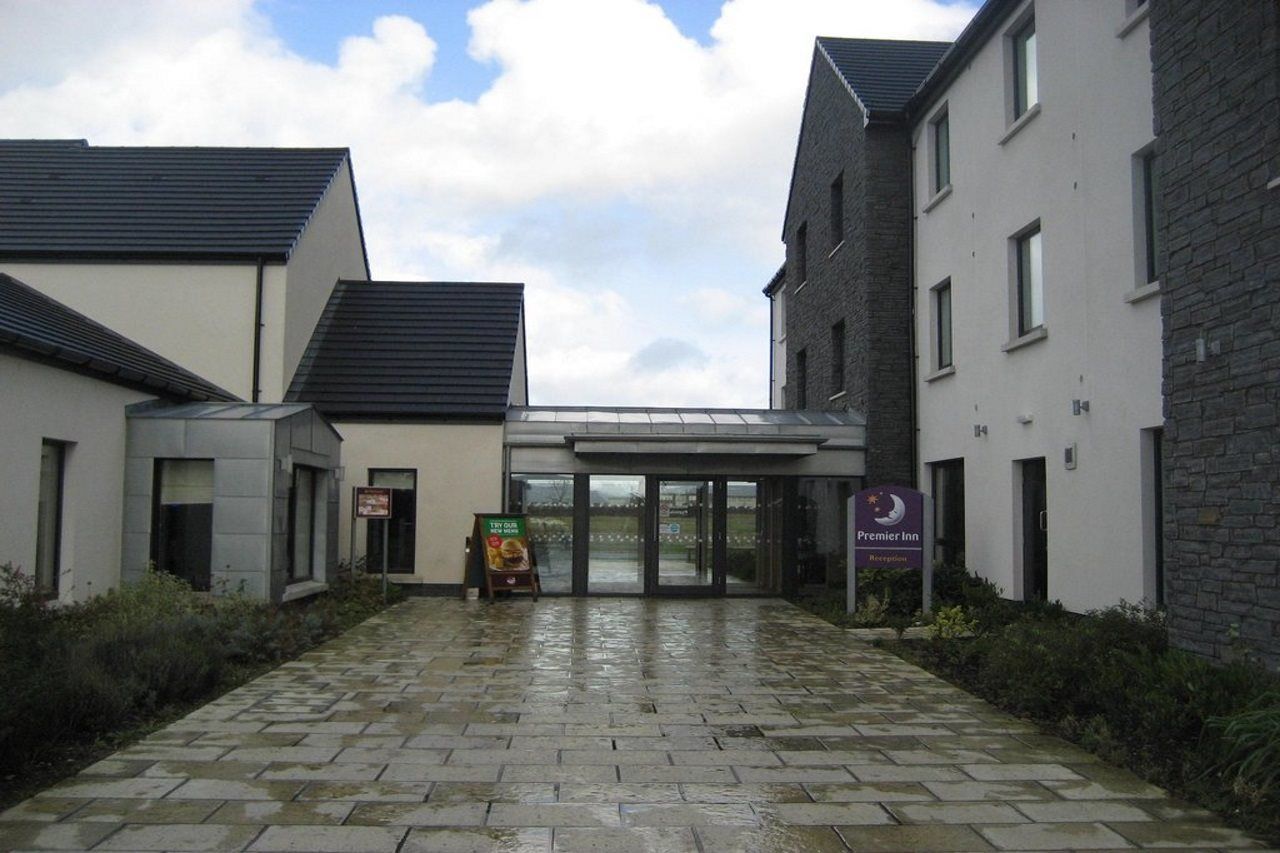 Premier Inn Derry / Londonderry Hotel Exterior foto